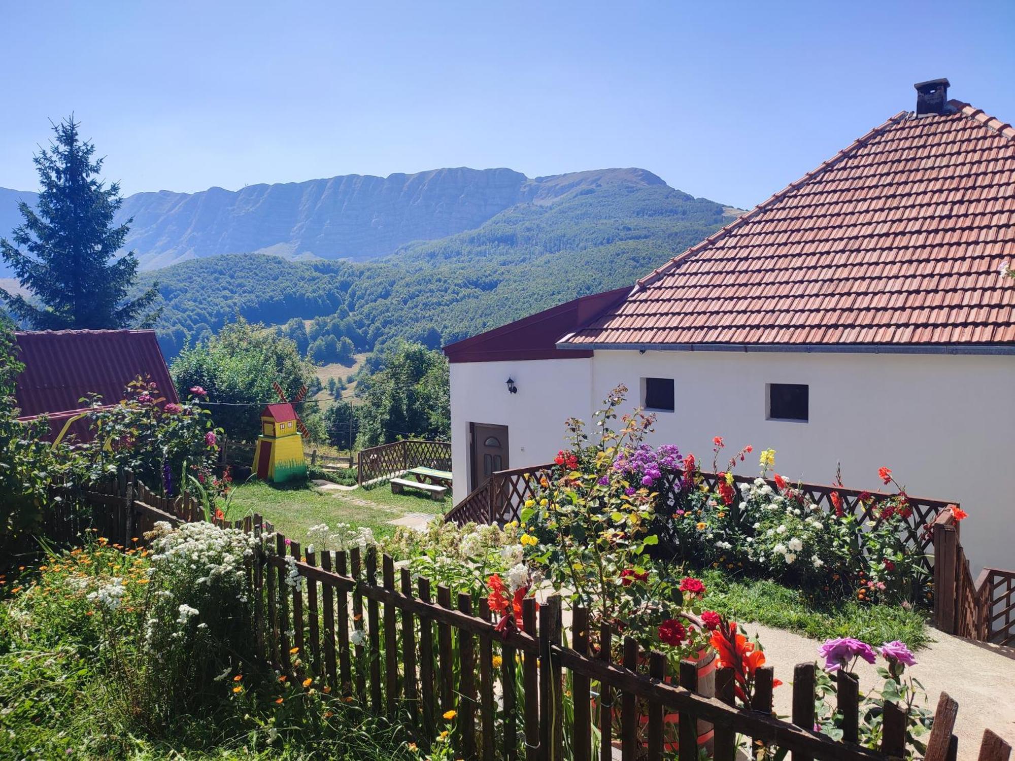 Gacko Cemerno Cottage מראה חיצוני תמונה